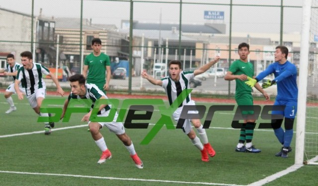 Sakaryaspor U17 şampiyonluğu erteledi