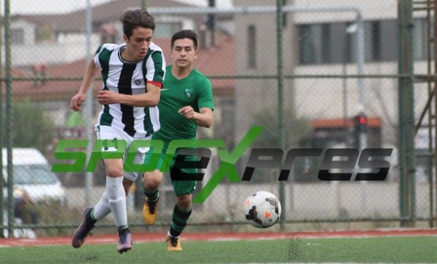 Sakaryaspor U17 şampiyonluğu erteledi