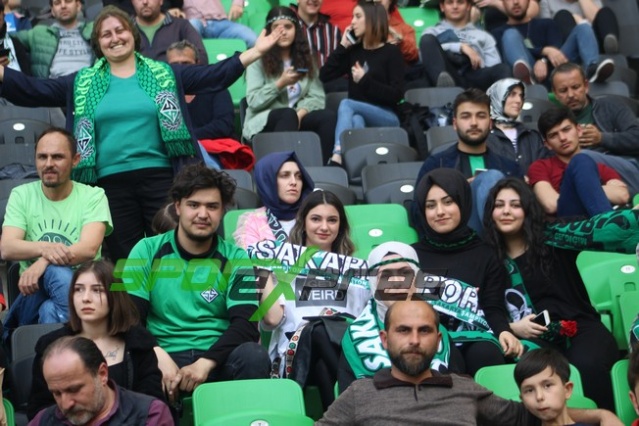 Sakaryaspor-Niğde maçı fotoğrafları