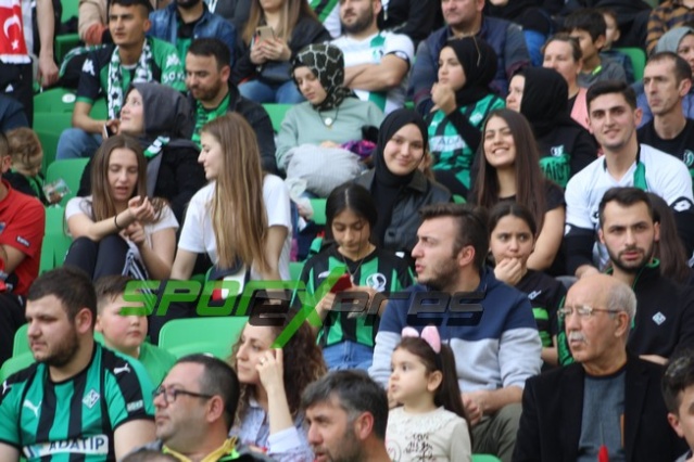 Sakaryaspor-Niğde maçı fotoğrafları