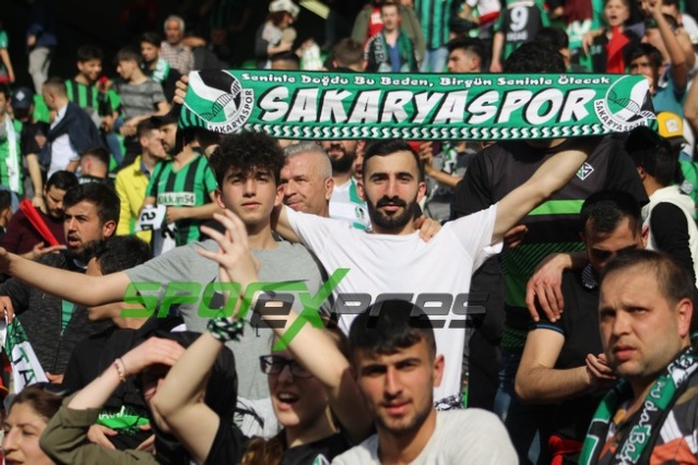 Sakaryaspor-Niğde maçı fotoğrafları
