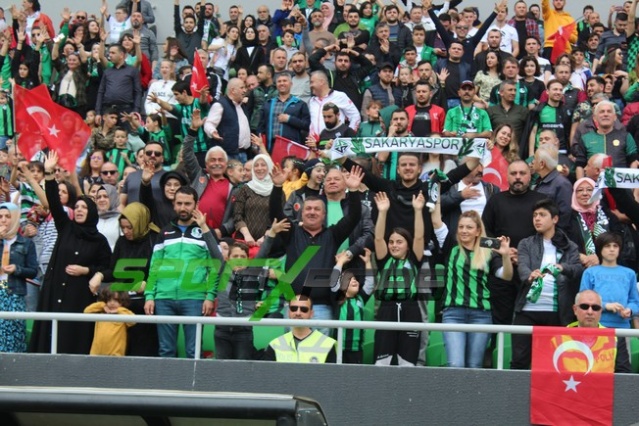 Sakaryaspor-Niğde maçı fotoğrafları