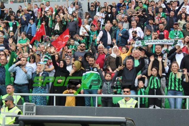 Sakaryaspor-Niğde maçı fotoğrafları