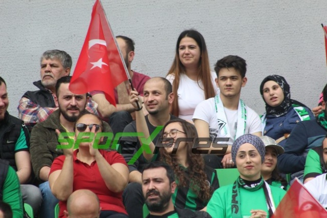 Sakaryaspor-Niğde maçı fotoğrafları