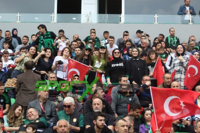 Sakaryaspor-Niğde maçı fotoğrafları