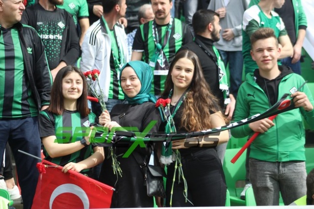 Sakaryaspor-Niğde maçı fotoğrafları