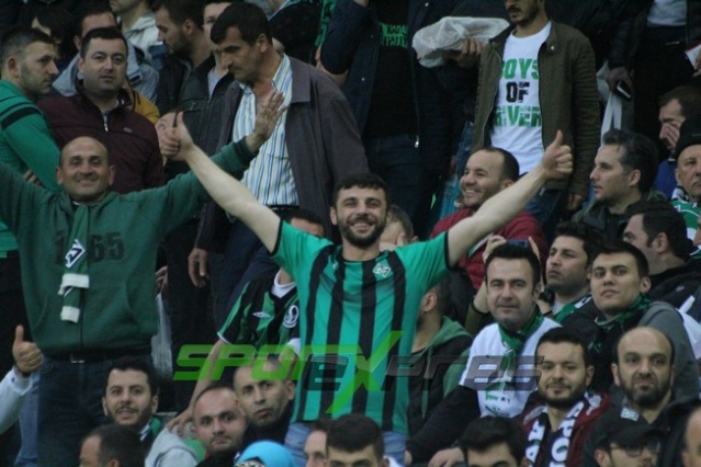 Sakaryaspor-Sarıyer maçının fotoğrafları