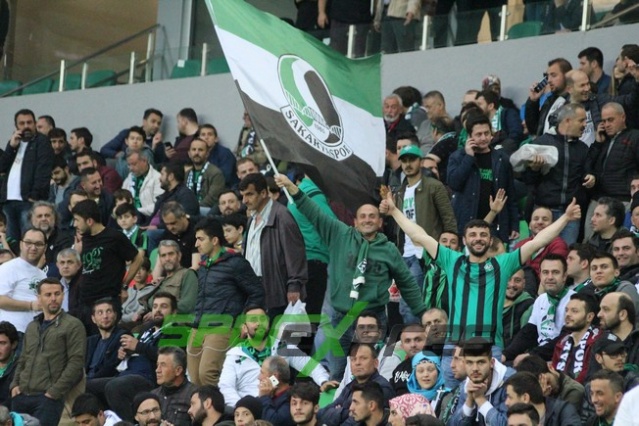 Sakaryaspor-Sarıyer maçının fotoğrafları