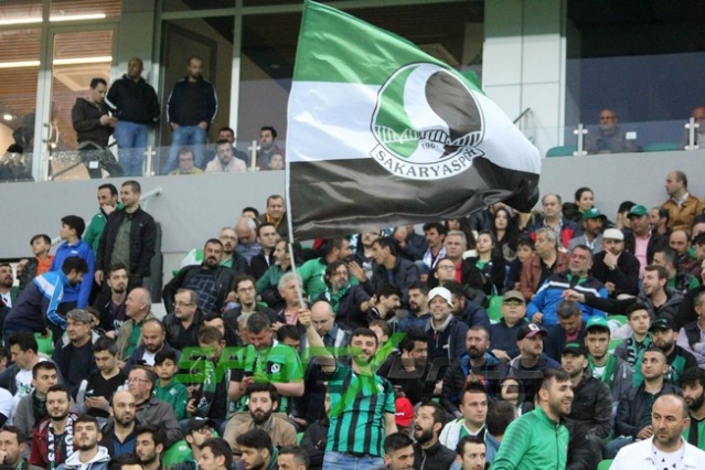 Sakaryaspor-Sarıyer maçının fotoğrafları