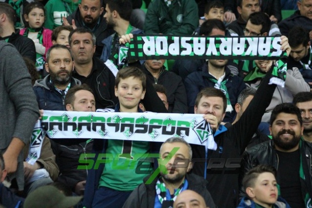 Sakaryaspor-Sarıyer maçının fotoğrafları