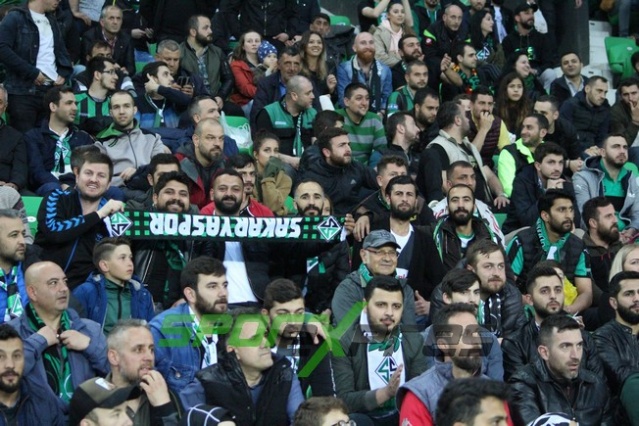 Sakaryaspor-Sarıyer maçının fotoğrafları