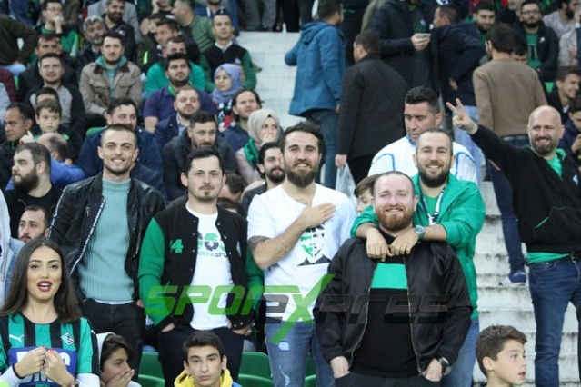 Sakaryaspor-Sarıyer maçının fotoğrafları
