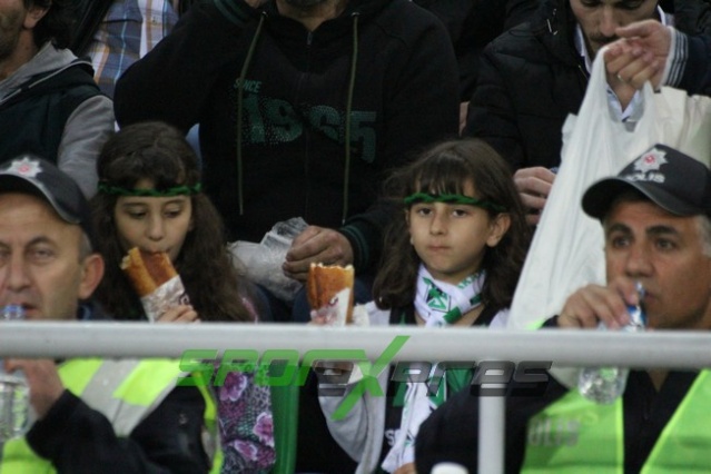 Sakaryaspor-Sarıyer maçının fotoğrafları