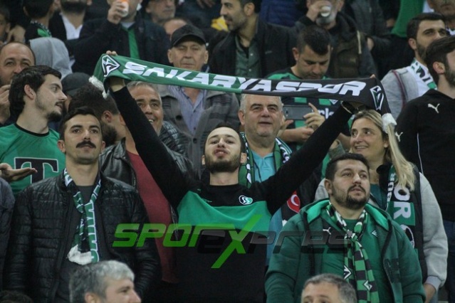 Sakaryaspor-Sarıyer maçının fotoğrafları
