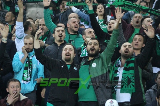 Sakaryaspor-Sarıyer maçının fotoğrafları