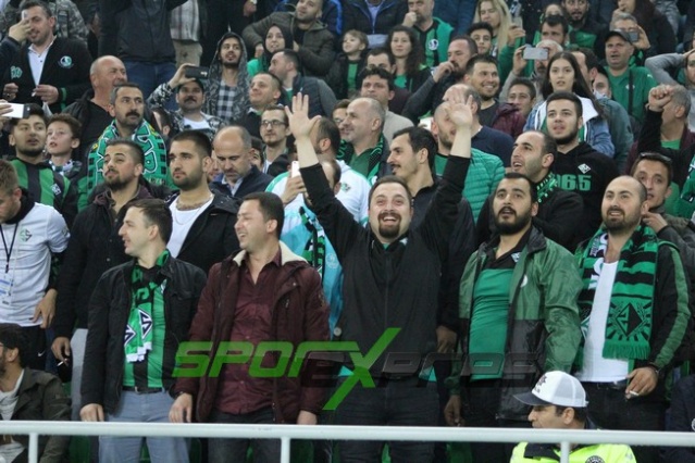 Sakaryaspor-Sarıyer maçının fotoğrafları