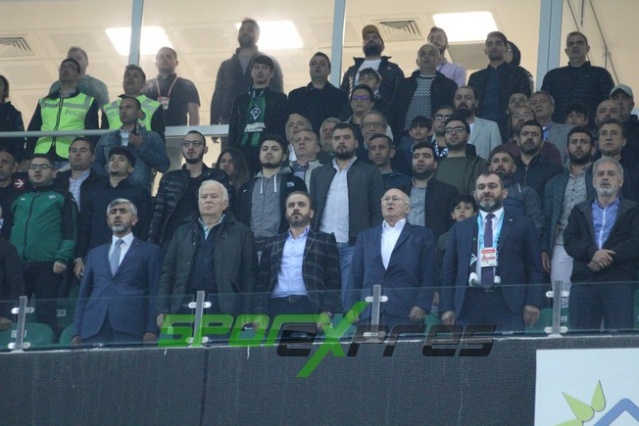 Sakaryaspor-Sarıyer maçının fotoğrafları