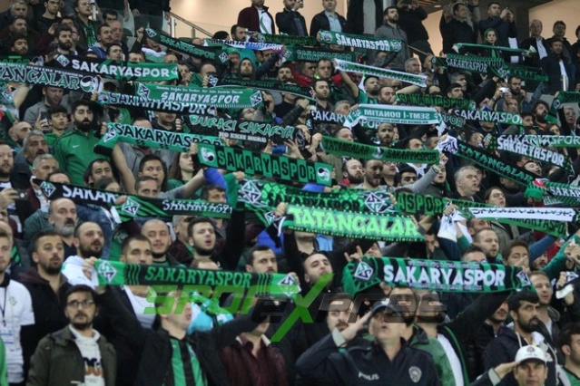 Sakaryaspor-Sarıyer maçının fotoğrafları