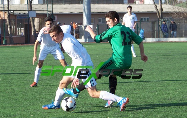 U16'lar son dakikada yıkıldı