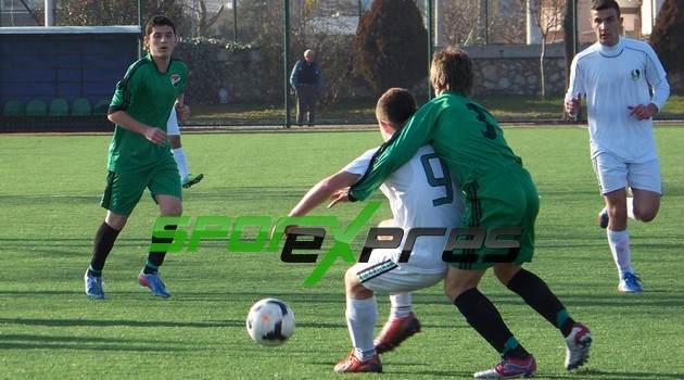 U16'lar son dakikada yıkıldı