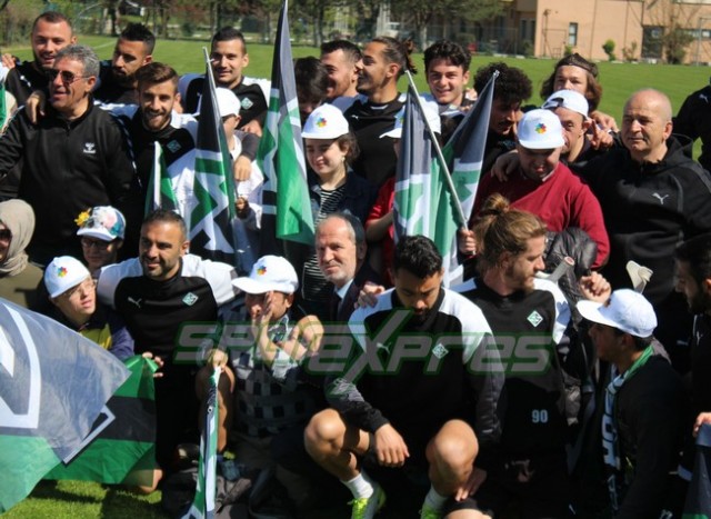 Sakaryaspor’a moral desteği