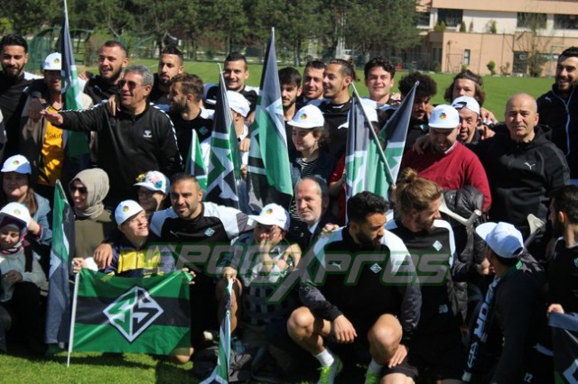 Sakaryaspor’a moral desteği