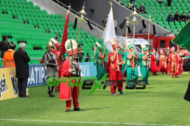 ﻿Sakaryaspor-Şanlıurfaspor:4-0