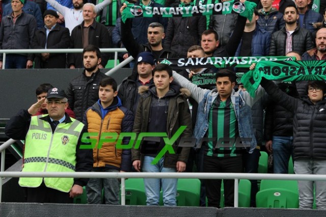 ﻿Sakaryaspor-Şanlıurfaspor:4-0