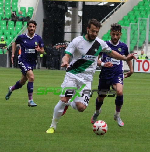 ﻿Sakaryaspor-Şanlıurfaspor:4-0