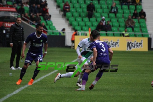 ﻿Sakaryaspor-Şanlıurfaspor:4-0