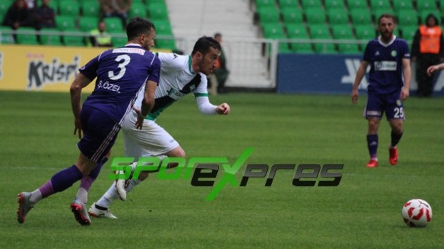 ﻿Sakaryaspor-Şanlıurfaspor:4-0