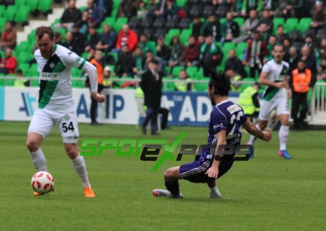 ﻿Sakaryaspor-Şanlıurfaspor:4-0
