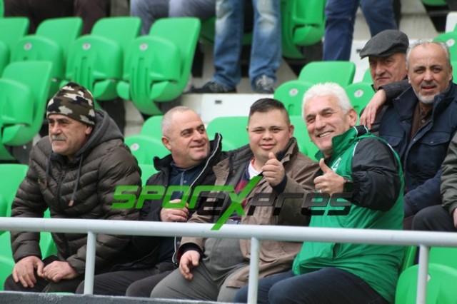 ﻿Sakaryaspor-Şanlıurfaspor:4-0