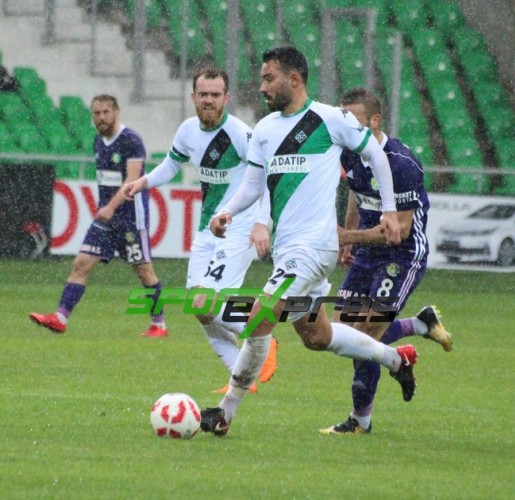 ﻿Sakaryaspor-Şanlıurfaspor:4-0
