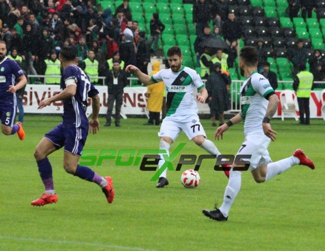 ﻿Sakaryaspor-Şanlıurfaspor:4-0