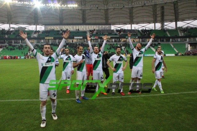 ﻿Sakaryaspor-Şanlıurfaspor:4-0