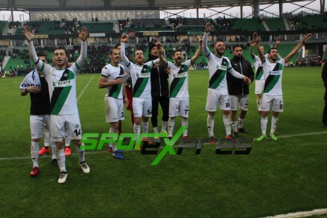 ﻿Sakaryaspor-Şanlıurfaspor:4-0