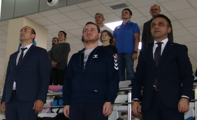 Yüzmede Yıldızlar Geçidi