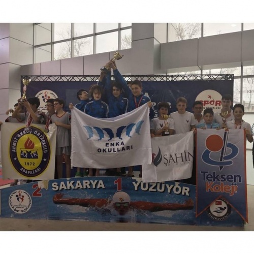 Yüzmede Yıldızlar Geçidi