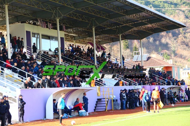 Yomraspor-Sakaryaspor: 1-2