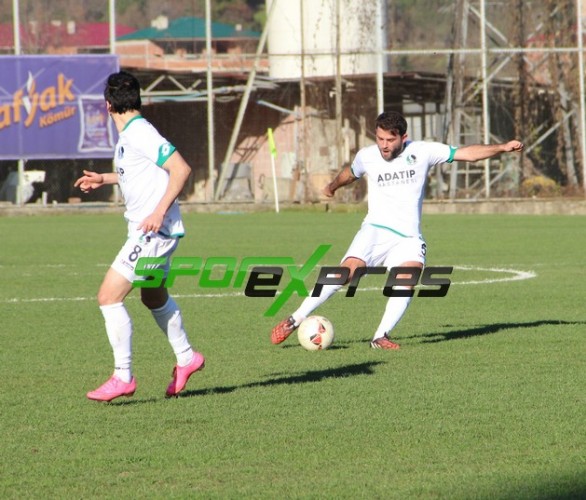 Yomraspor-Sakaryaspor: 1-2