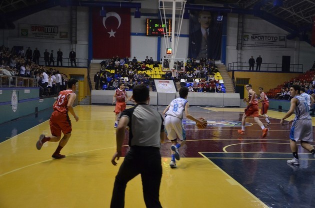 Liseler Basketbol'da Şampiyon Enka