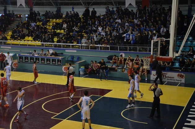 Liseler Basketbol'da Şampiyon Enka