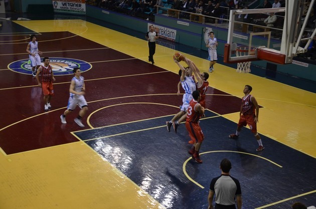 Liseler Basketbol'da Şampiyon Enka