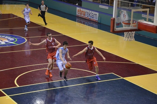 Liseler Basketbol'da Şampiyon Enka
