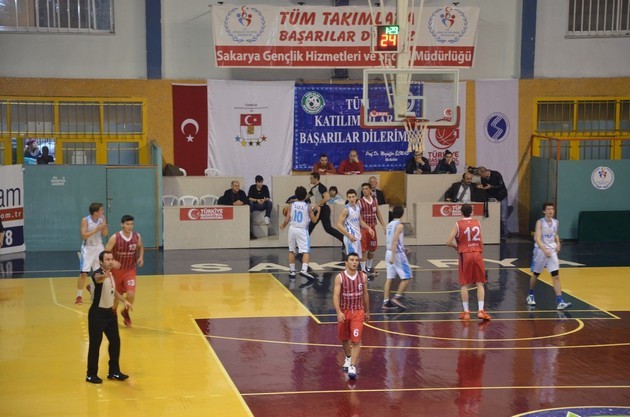 Liseler Basketbol'da Şampiyon Enka
