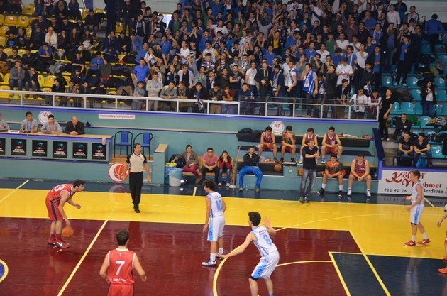 Liseler Basketbol'da Şampiyon Enka