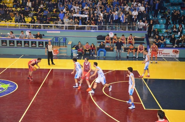 Liseler Basketbol'da Şampiyon Enka
