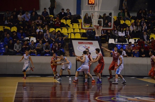 Liseler Basketbol'da Şampiyon Enka