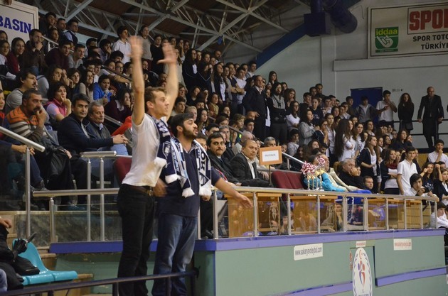 Liseler Basketbol'da Şampiyon Enka
